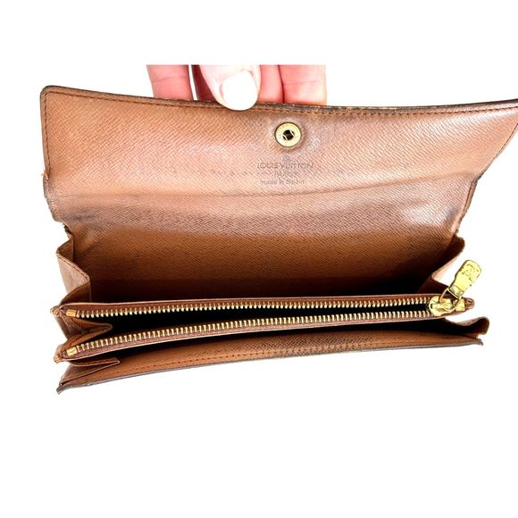 Louis Vuitton Monogram Long Bi-Fold Wallet - Picture 6 of 12